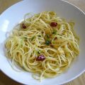Spaghetti aglio, olio e tonno