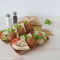 Falafel di lenticchie e pane naan con salsa[...]