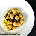 Gnocchi con peta di bufalo e radicchio di campo