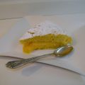 La torta con le arance biologiche con la neve