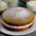 TORTA CON CREMA ALLO YOGURT