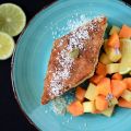 Torta di banane al cardamomo con macedonia[...]
