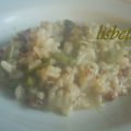 Risotto agli asparagi mantecato con puzzone di[...]