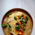Omelette bianca alle erbe con verdure e[...]