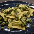 Tortelli di Patate e Pistacchi con Asparagi[...]