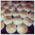 Paninetti per buffet con semi di papavero
