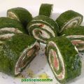 Rotolo di frittata con spinaci e salmone