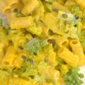 Rigatoni con zucca, broccolo e salsa ai[...]