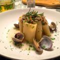 Paccheri in Ostaggio con Crema di Ceci, Vongole[...]