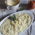Risotto all'Asiago e cipolle dorate