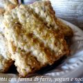 BISCOTTI CON FARINA DI FARRO, YOGURT E NOCCIOLE