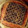 Pane decorato a stencil