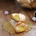 Cannoncini di sfoglia alla crema pasticciera,[...]