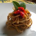 Bigoli nobili alla crema di melanzane e noci[...]