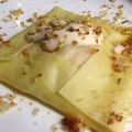 Raviolone con robiola all'aneto e salmone