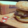 Gourmet Burger con Gruyère DOP, pere e noci