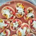 Bruschette con verdure e formaggio