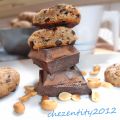 Biscotti con cioccolato fondente e arachidi