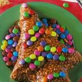 Abete di natale con riso soffiato e mars