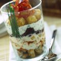 Trifle salato con olive e prosciutto