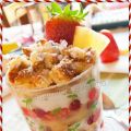 Coppetta di ananas e fragole