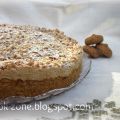 Dolce di frolla con amaretti e mandorle