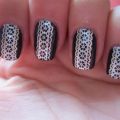 Tutorial Nail Art Stamper viola con pizzo