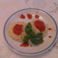 SPAGHETTI AL POMODORO FRESCO
