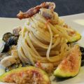 Linguine al tonno fresco con fichi e pomodorini[...]