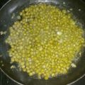 RICETTA PISELLI CON LE UOVA