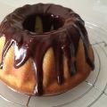 Ciambella profumata con colata morbida di[...]