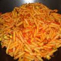 Pennette all'amatriciana con dadi di zucchina