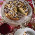 Torta di mele, uvetta e mirtilli rossi
