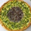 Crostata con cipolla rossa, zucchine e scamorza[...]