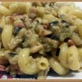 Cavatappi con melanzane pancetta e pistacchio