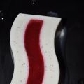 Panna cotta al miele e lamponi