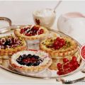 Crostatine alla crema cotta e ribes - Fresh[...]