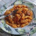 Fusilli con salsiccia e pomodoro
