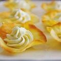 Tegole con crema di cioccolato bianco