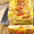 Cake di pane, pachino, mozzarella e pesto