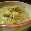 Vermicelli cinesi con tofu e porri allo zenzero