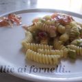 Fusilli con asparagi e prosciutto croccante