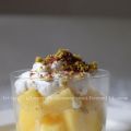 Ananas con panna aromatizzata al basilico