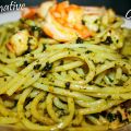 Spaghetti al pesto di menta e gamberi