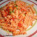 FUSILLI CON GAMBERETTI E POMODORINI