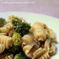Radiatori con pesce spada, broccoletti e pesto[...]