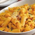 Maccheroni con uvetta