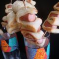 Spiedini di pasta sfoglia con wurstel ed olive