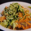 Spaghetti di zucchine con pesto al cocco