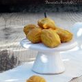 Madelaines all'emmental e cigliegini secchi